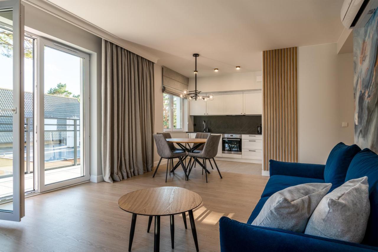 Double Rest Apartment *